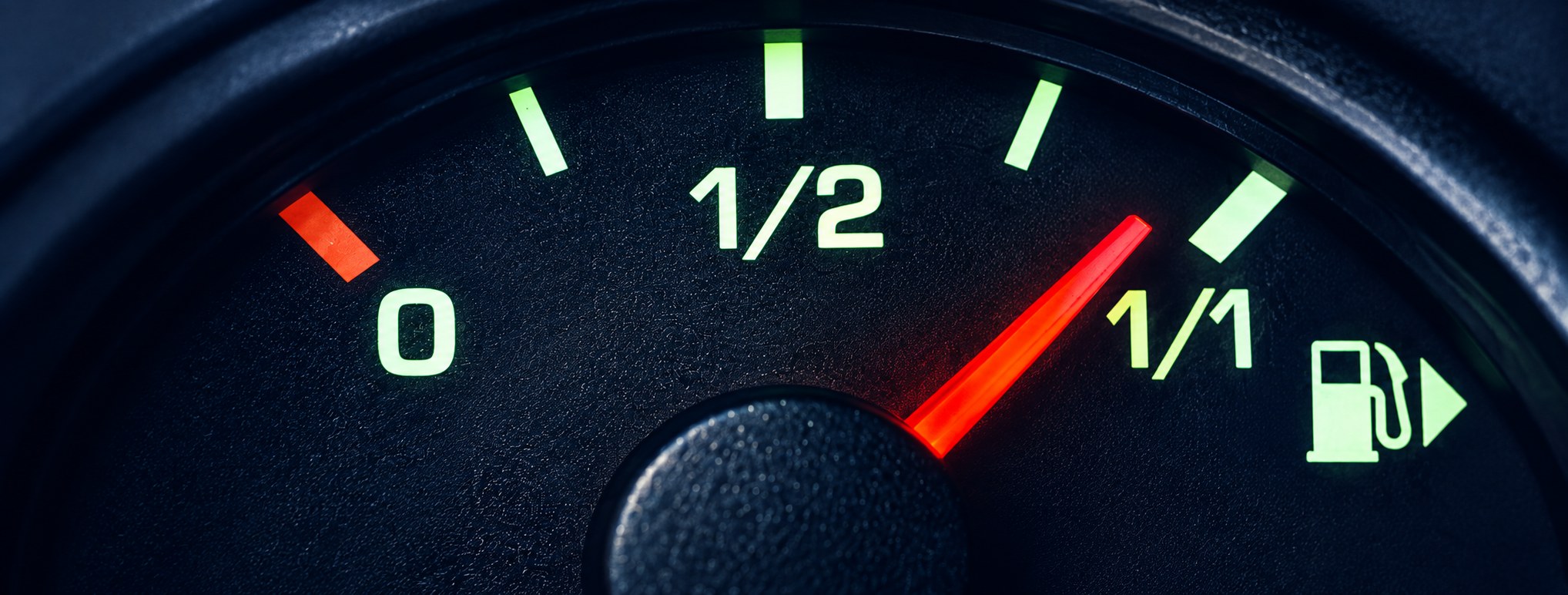 Indicatore del carburante in riserva - Fai il pieno all'Emporio